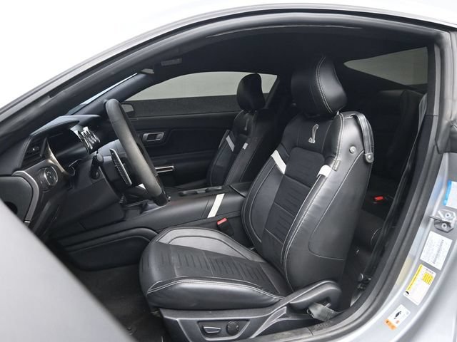 Used 2022 Ford Mustang Shelby GT500 w/ Technology Package RWD image 18