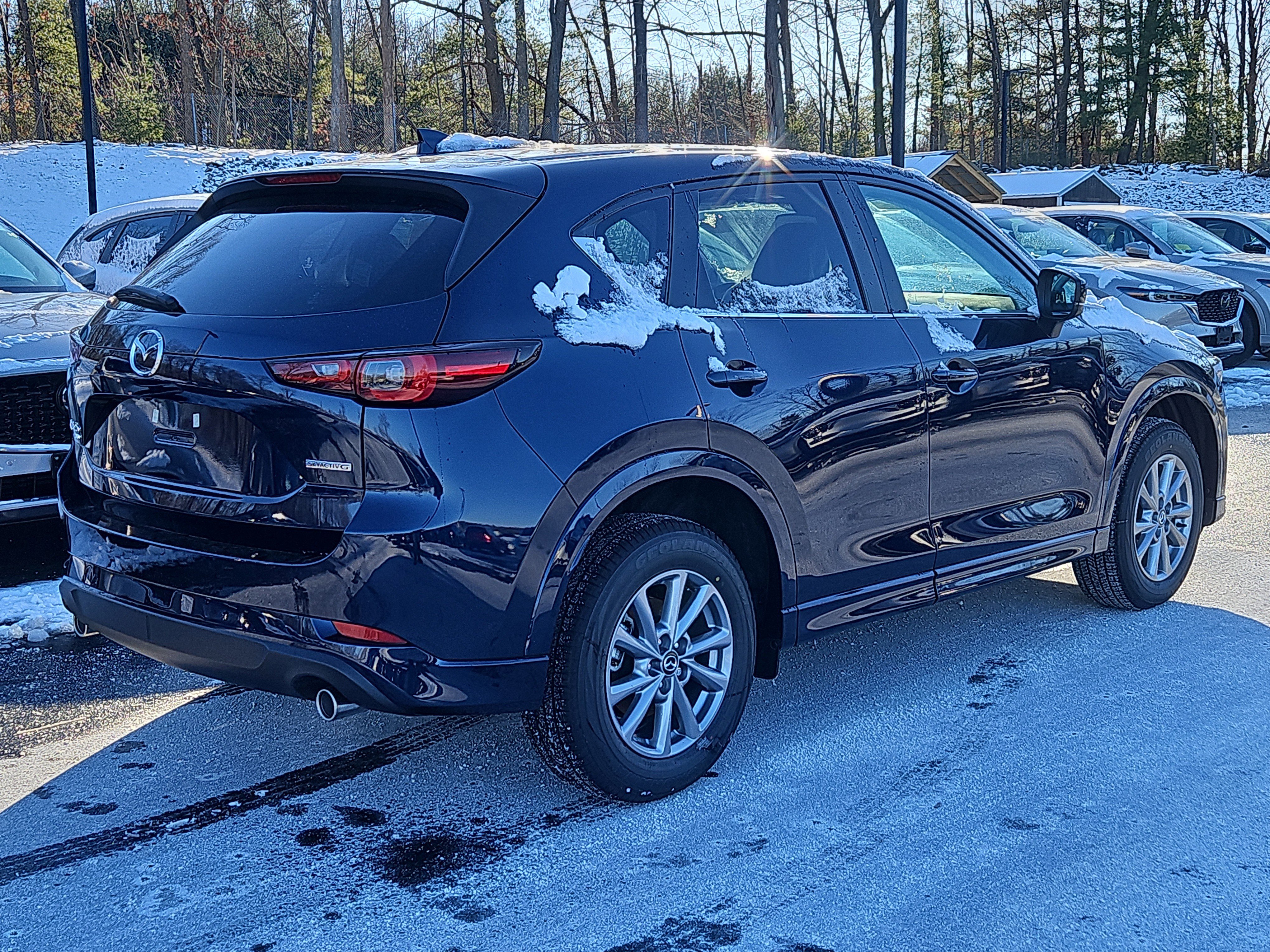 New 2025 MAZDA CX-5 AWD 2.5 S w/ Preferred Package image 2