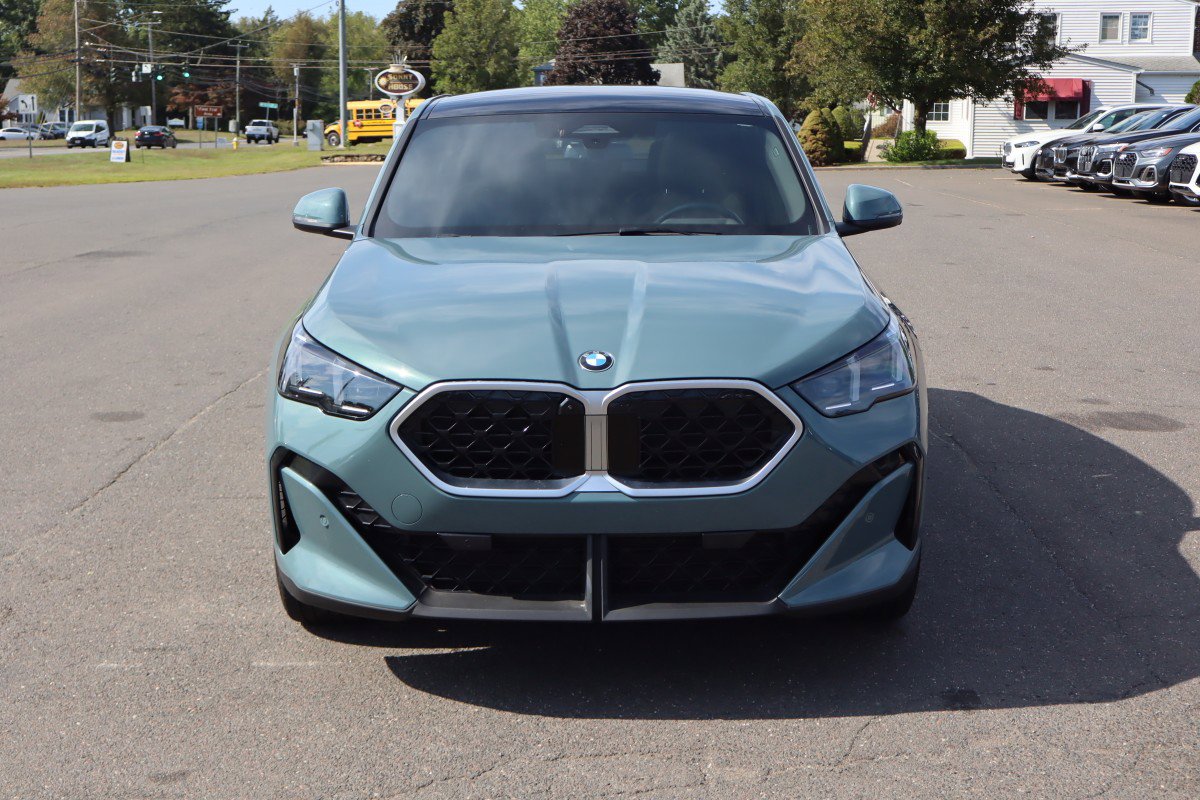 Used 2025 BMW X2 xDrive28i image 3