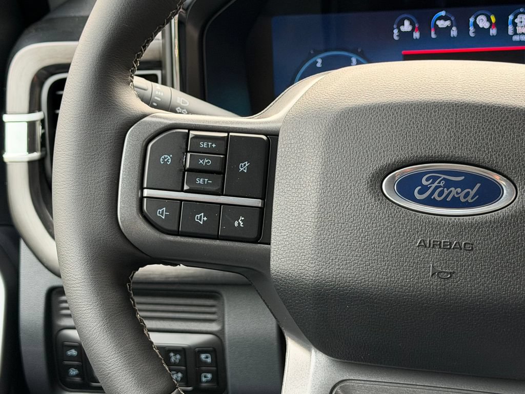 New 2026 Ford F250 Lariat w/ Black Appearance Package AWD/4WD image 17