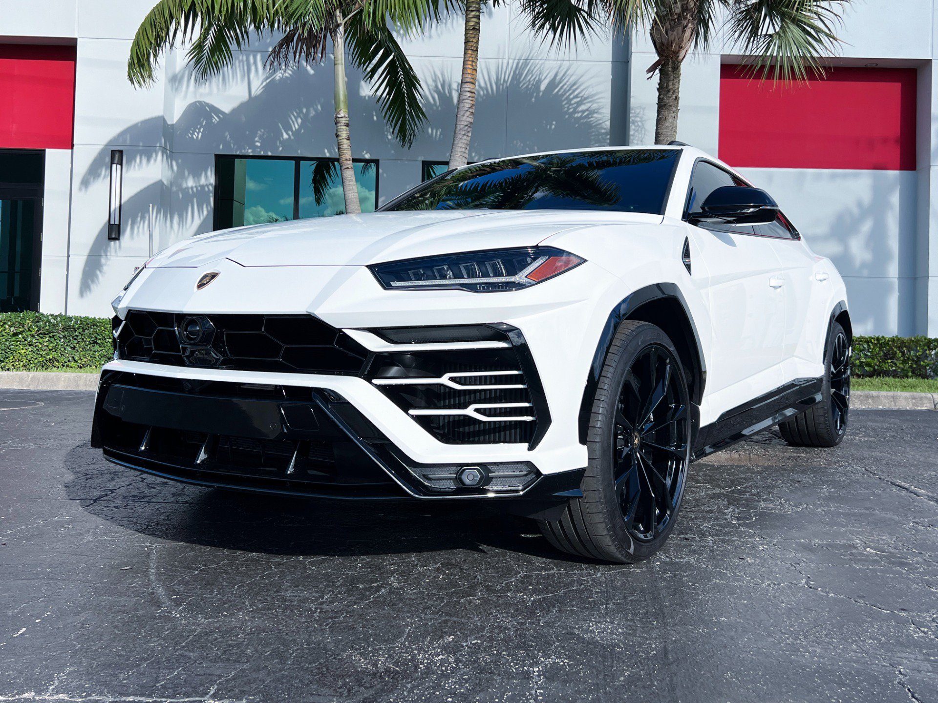 Used 2021 Lamborghini Urus AWD/4WD image 7
