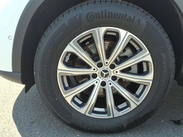 Used 2025 Mercedes-Benz GLC 300 4MATIC image 8