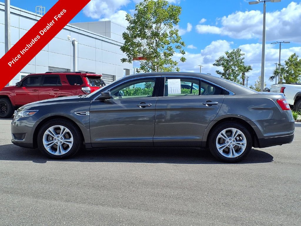 Used 2017 Ford Taurus SE FWD image 5