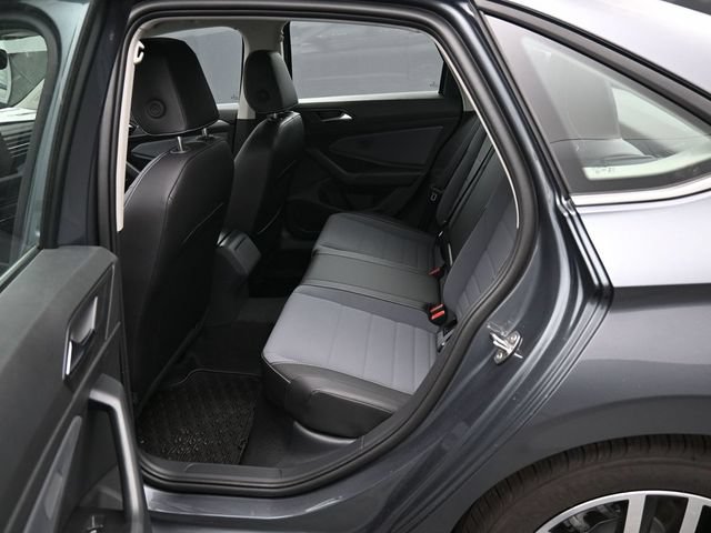 New 2026 Volkswagen Jetta SE FWD image 11
