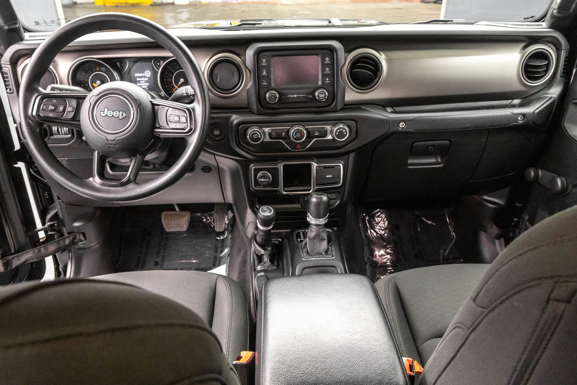 Used 2021 Jeep Gladiator Sport image 31