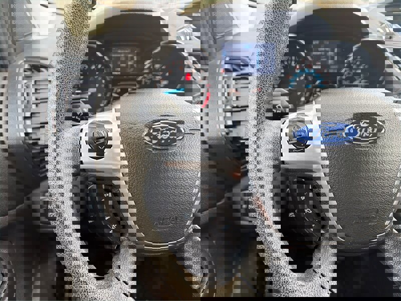 Used 2015 Ford Escape SE image 23