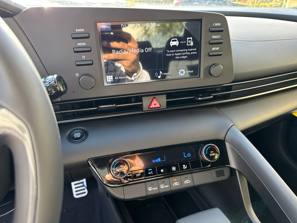 New 2026 Hyundai Elantra SEL Sport FWD image 28