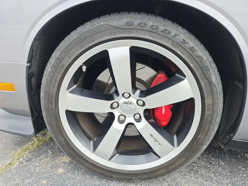 Used 2014 Dodge Challenger SRT8 w/ Harman/Kardon Audio Group RWD image 20