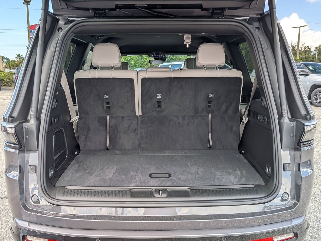 New 2026 Jeep Grand Wagoneer 4WD image 27