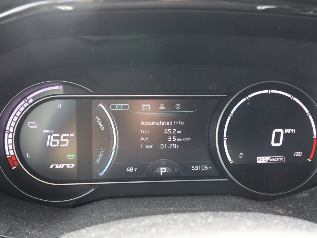 Used 2020 Kia Niro EX image 2