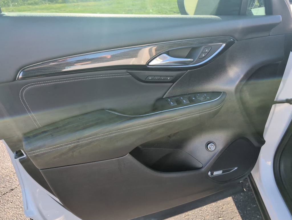 Used 2022 Buick Envision Essence w/ Technology Package I image 15