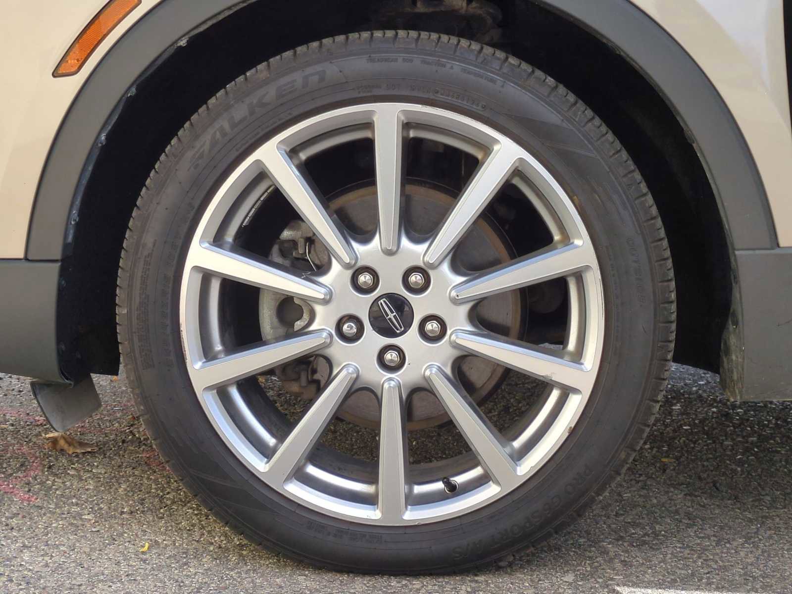 Used 2019 Lincoln MKC Reserve w/ MKC Climate Package image 14