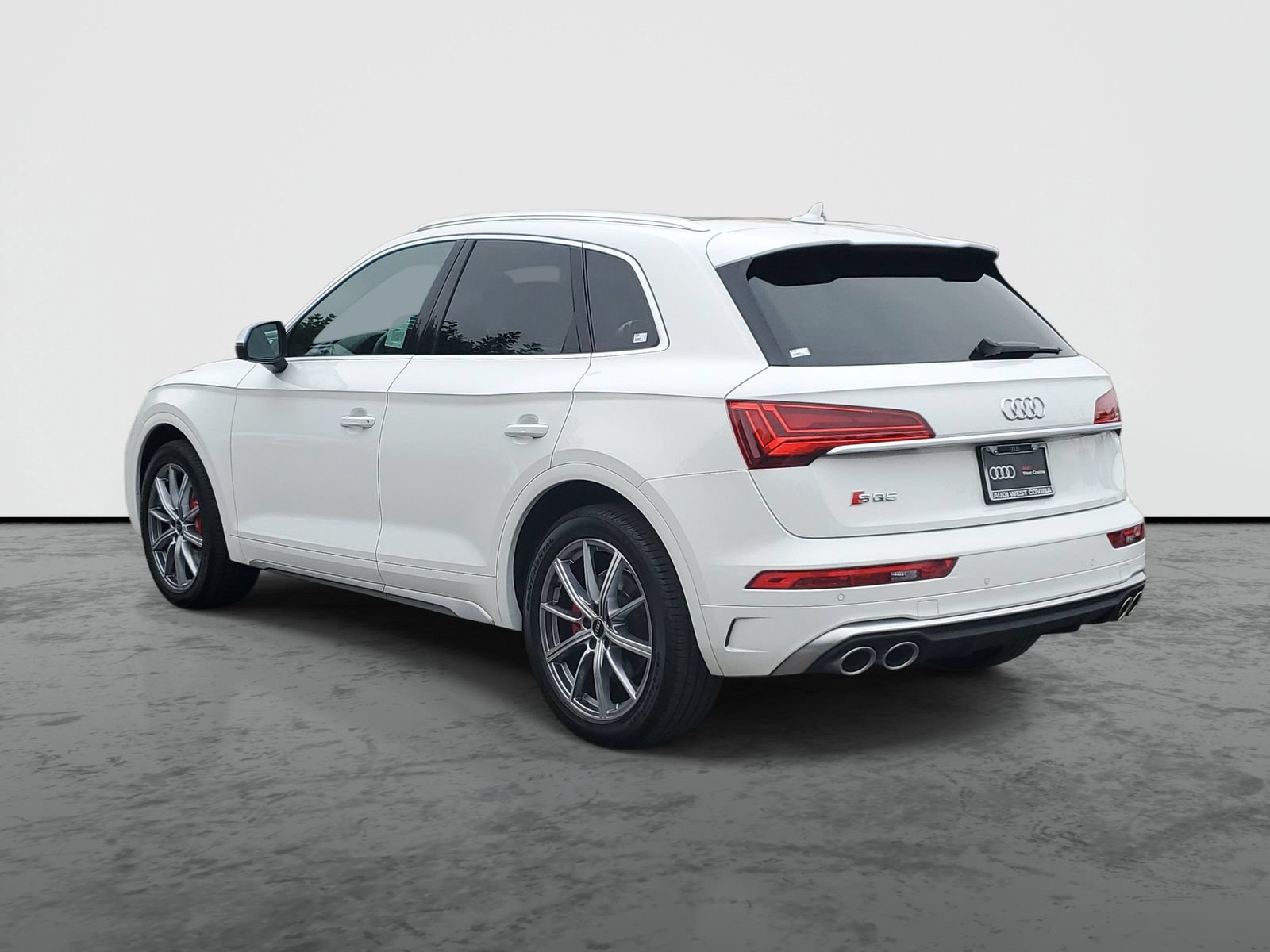 Used 2023 Audi SQ5 Premium Plus w/ Premium Plus Package AWD/4WD image 3