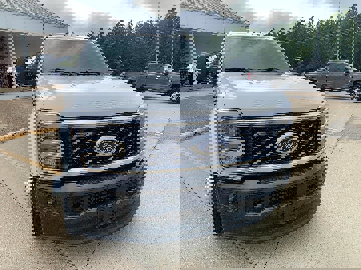 Used 2025 Ford F450 King Ranch w/ FX4 Off-Road Package image 4