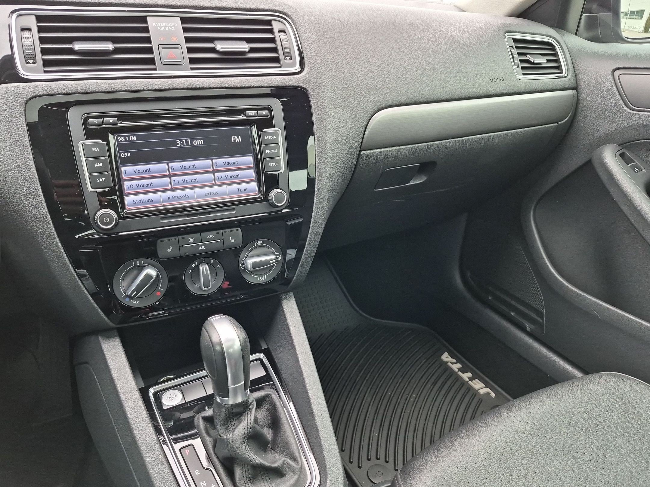 Used 2015 Volkswagen Jetta TDI SE FWD image 22