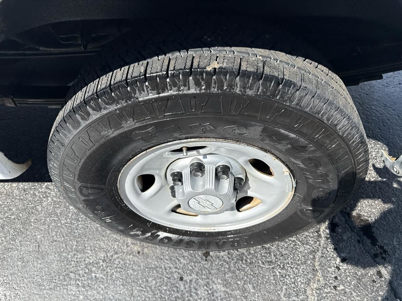 Used 2015 Chevrolet Express 2500 image 12