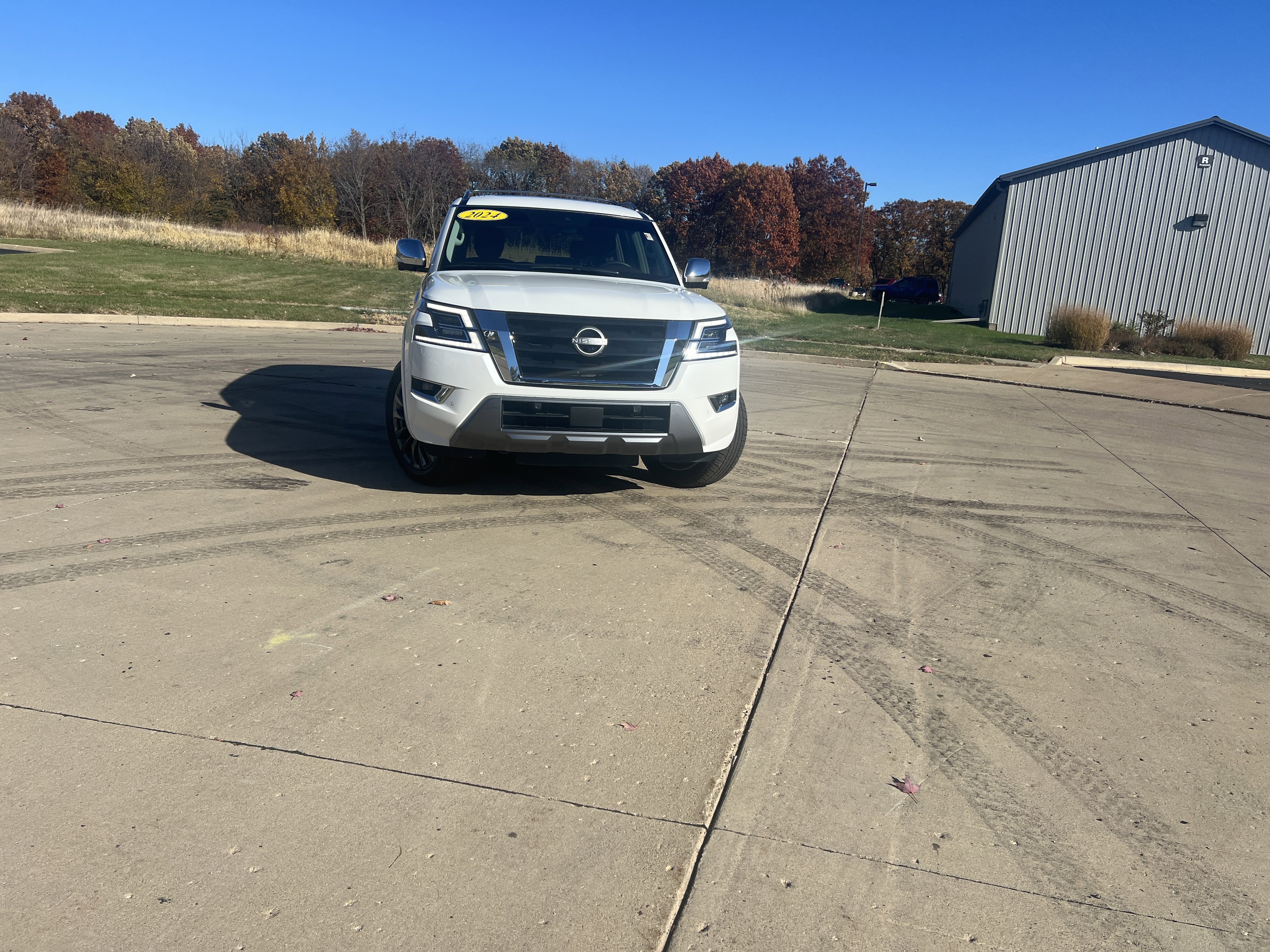 Certified 2024 Nissan Armada Platinum w/ Captain's Chairs Package image 3