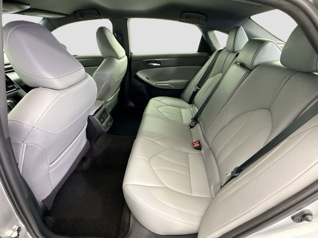 Used 2020 Toyota Avalon XLE w/ Carpet Mat Package FWD image 19