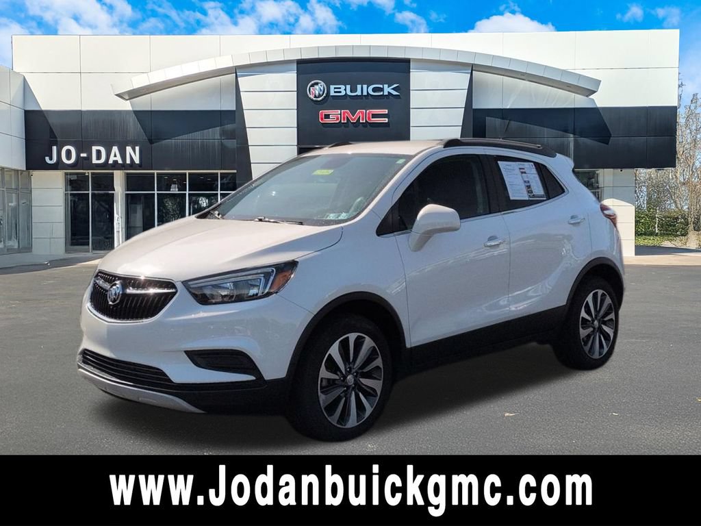 Used 2022 Buick Encore Preferred AWD/4WD image 1