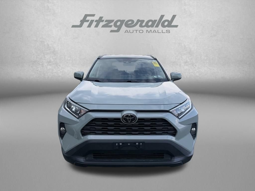 Used 2021 Toyota RAV4 XLE AWD/4WD image 2