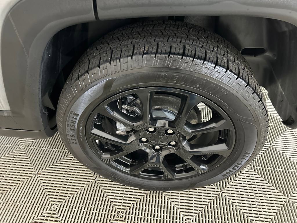 Used 2023 Jeep Compass Altitude image 9