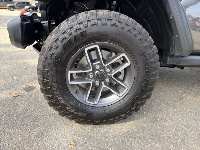 Used 2024 Jeep Gladiator Mojave w/ Convenience Group AWD/4WD image 11