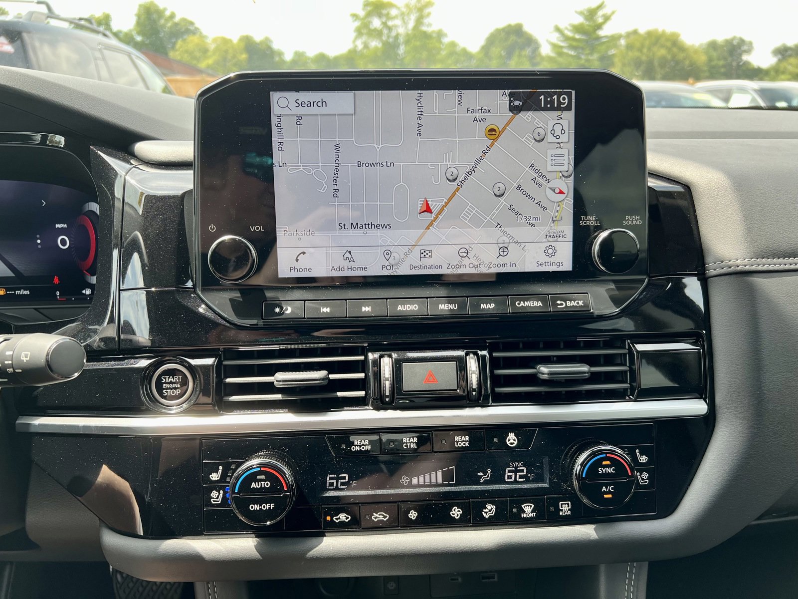 New 2025 Nissan Pathfinder Platinum image 4