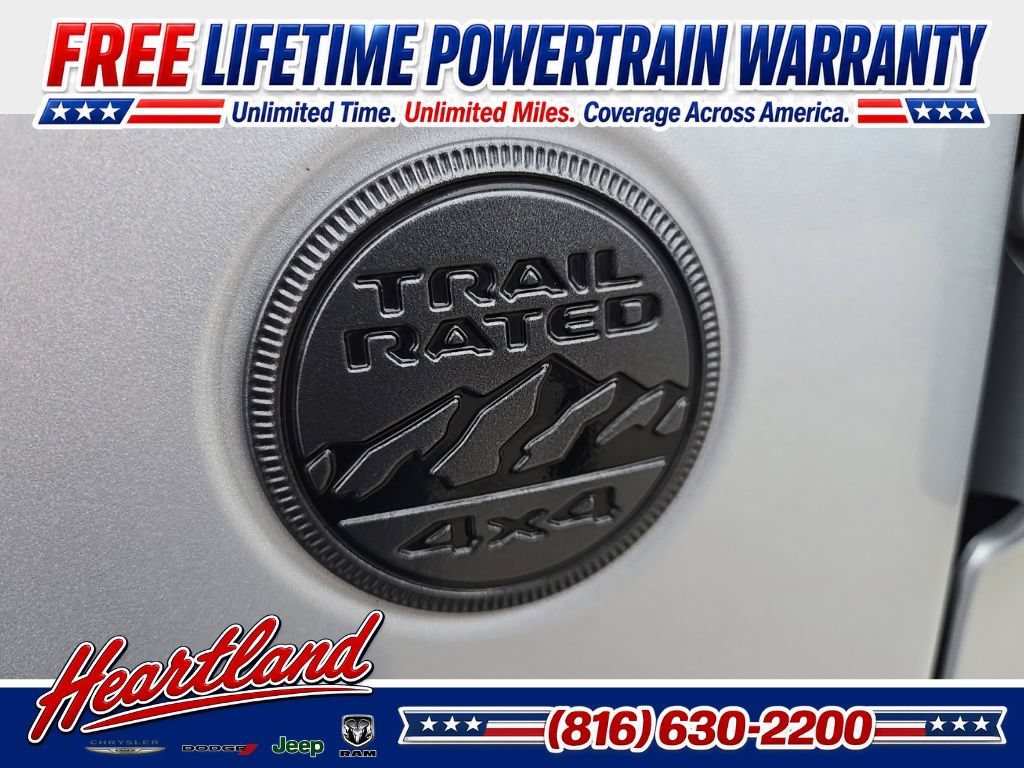 Used 2023 Jeep Gladiator Sport AWD/4WD image 19