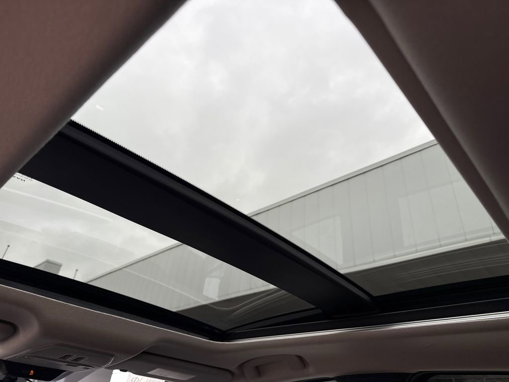 New 2026 Nissan Kicks SV w/ SV Premium Package image 12