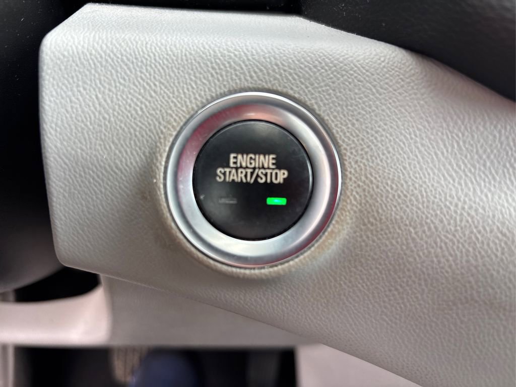 Used 2022 GMC Terrain SLE w/ Driver Convenience Package image 30