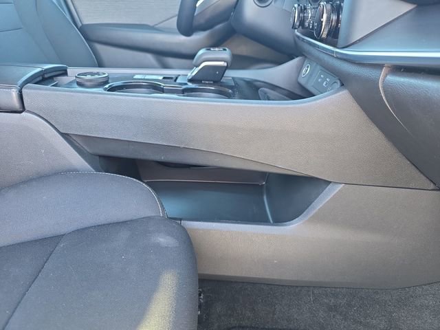 Used 2023 Nissan Rogue S AWD/4WD image 18