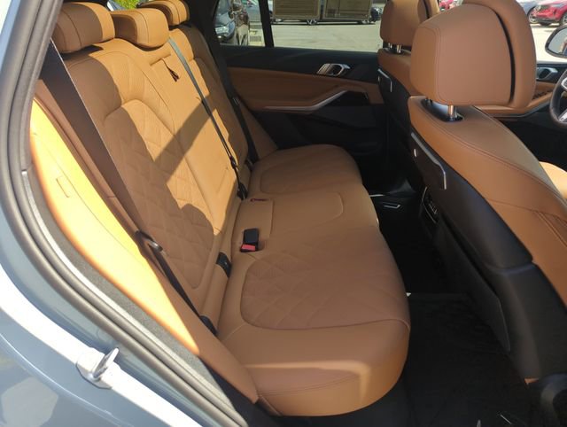 Used 2026 BMW X5 xDrive40i w/ M Sport Package AWD/4WD image 33