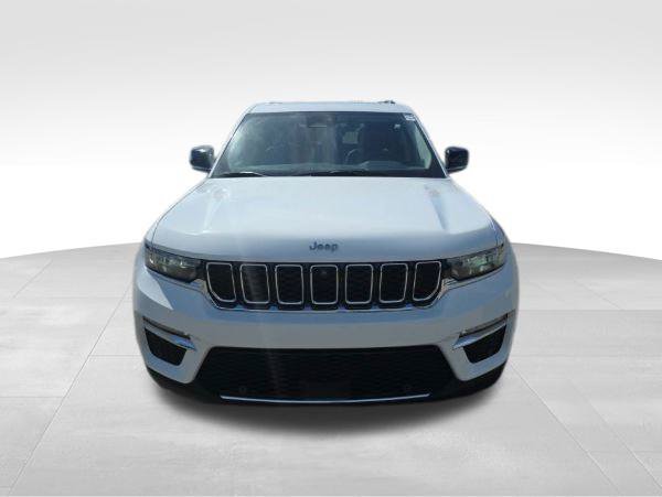 Used 2023 Jeep Grand Cherokee Limited w/ Luxury Tech Group II AWD/4WD image 5