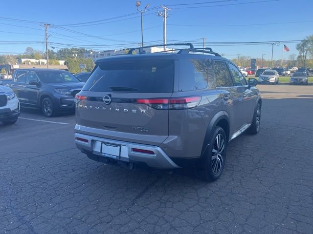 Used 2023 Nissan Pathfinder Platinum AWD/4WD image 15