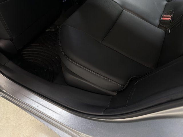Used 2023 Toyota Prius Limited w/ Limited Premium Package FWD image 23