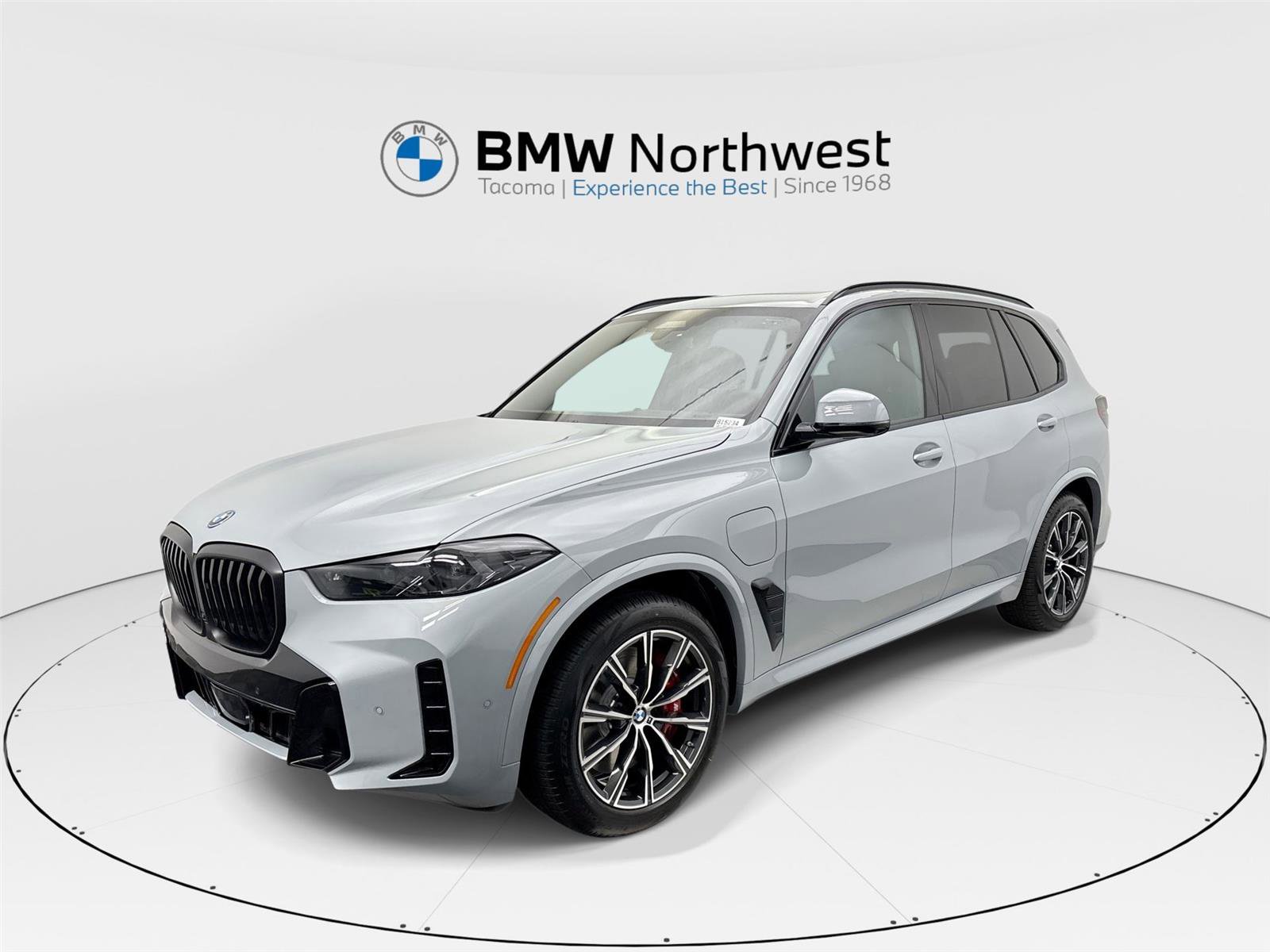 New 2026 BMW X5 xDrive50e AWD/4WD image 1