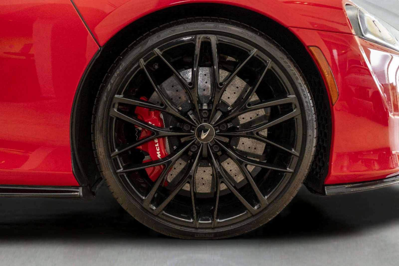 Used 2022 McLaren GT RWD image 35