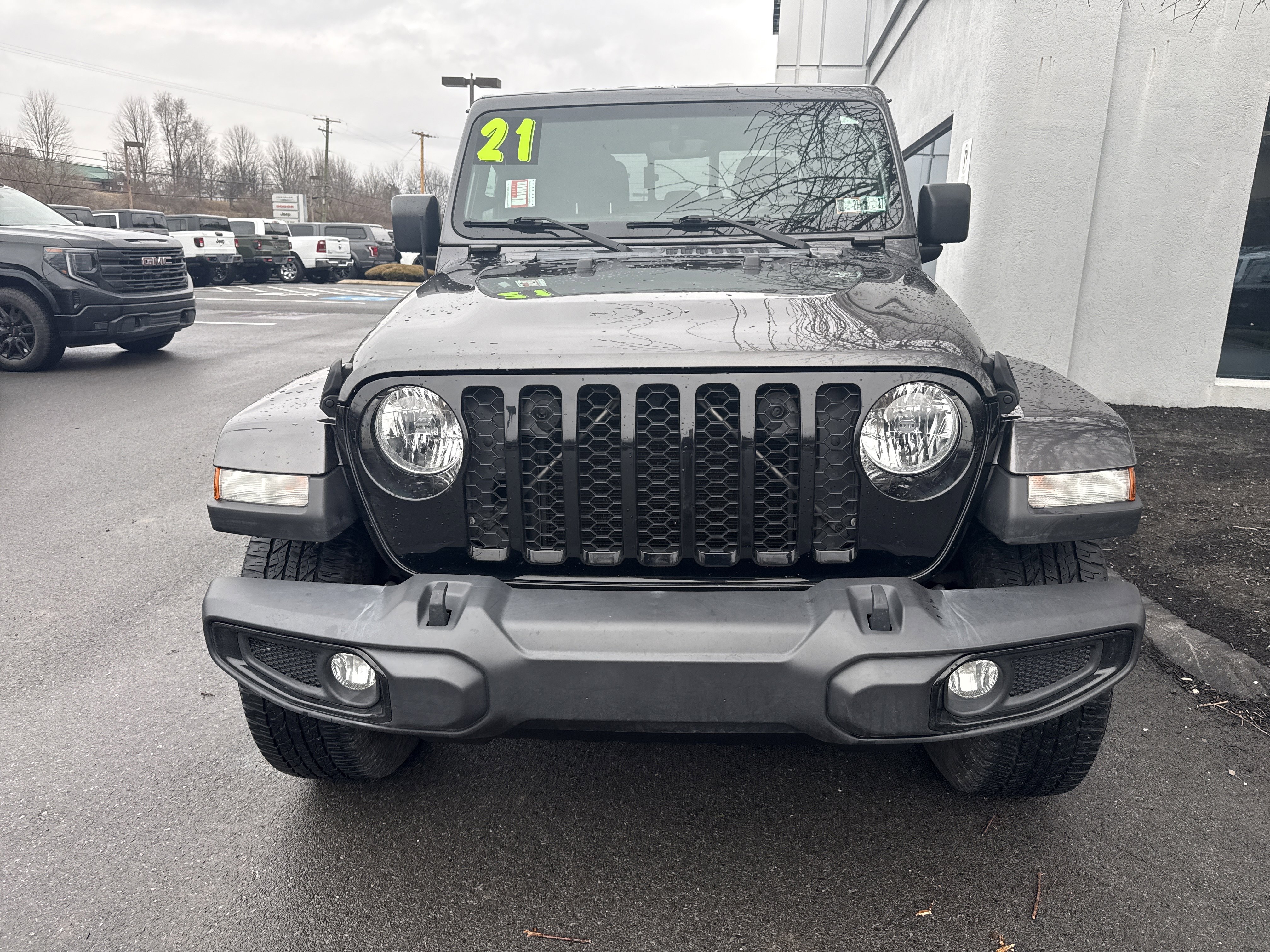 Used 2021 Jeep Gladiator Willys image 9