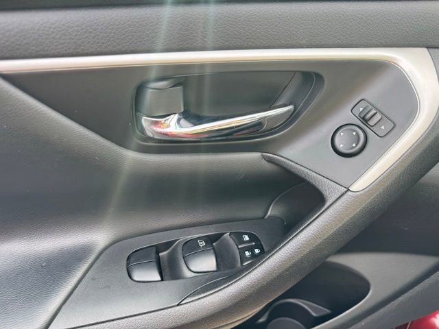 Used 2017 Nissan Altima 2.5 SV image 12