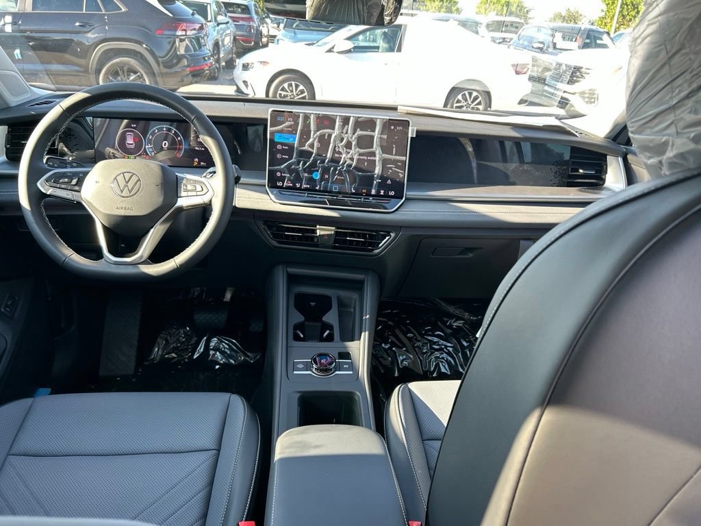 New 2026 Volkswagen Tiguan SE FWD image 10