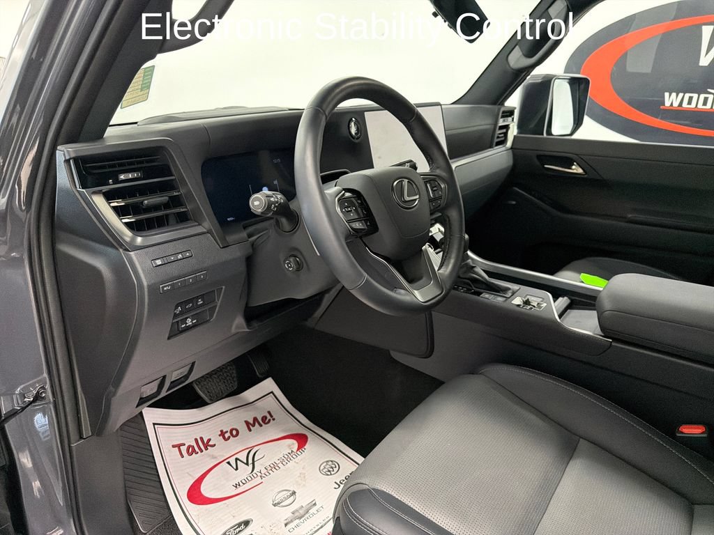Used 2025 Lexus GX 550 AWD/4WD image 11
