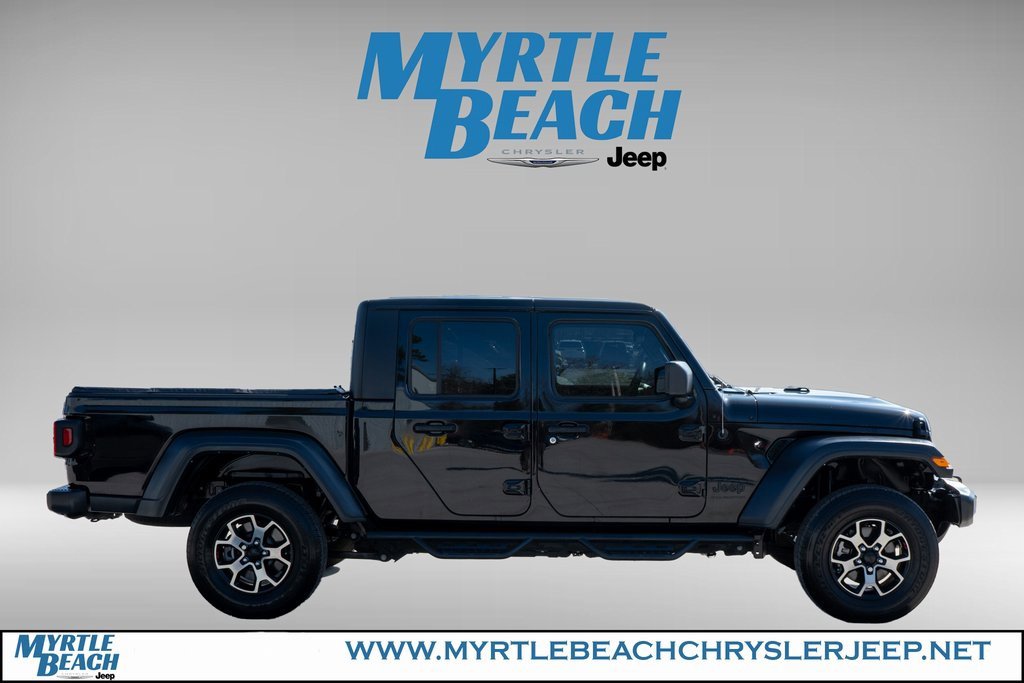 Used 2023 Jeep Gladiator Sport image 7