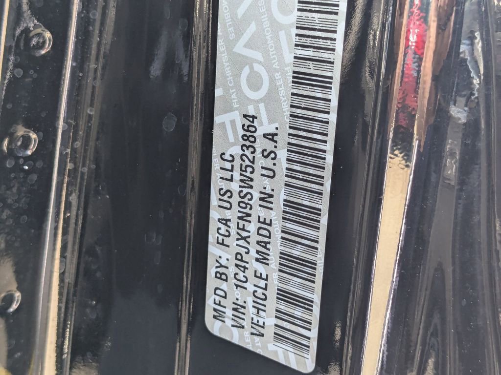 Used 2025 Jeep Wrangler Unlimited Rubicon w/ Convenience Group image 31