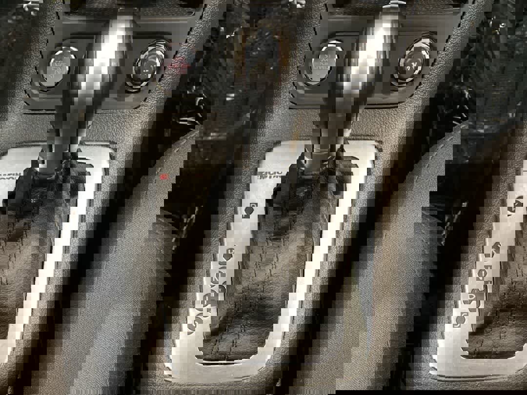 Used 2017 Volkswagen Tiguan Limited w/ Premium Package image 22