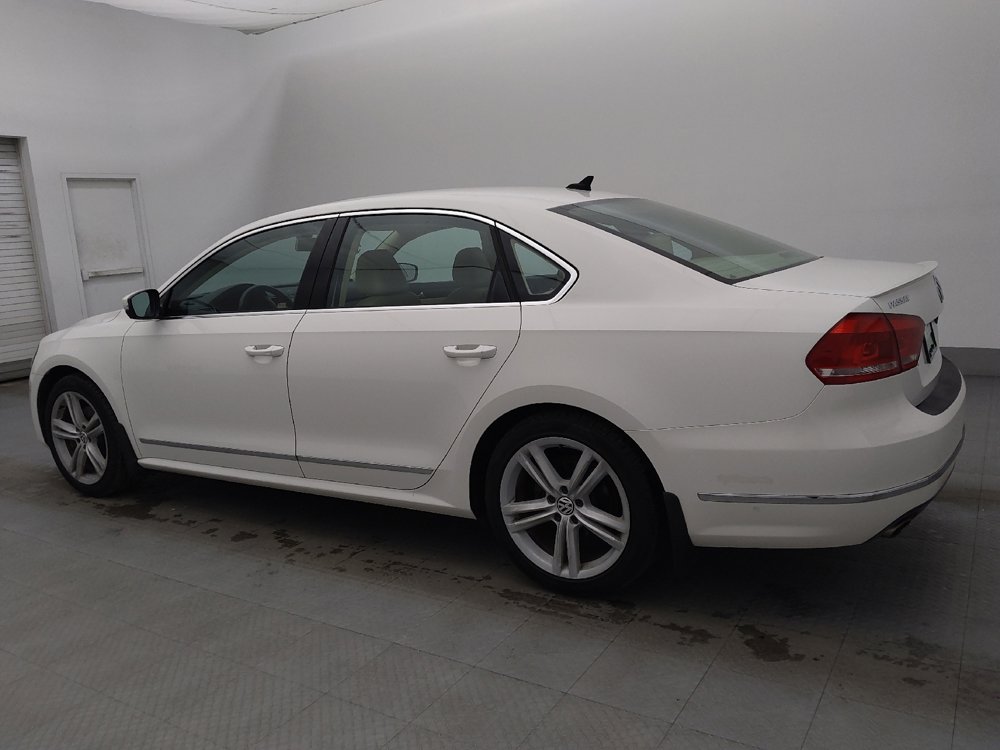 Used 2014 Volkswagen Passat 1.8T SEL Premium image 3