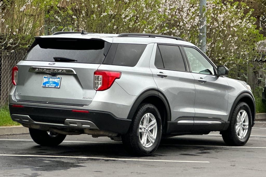 Certified 2023 Ford Explorer XLT w/ Equipment Group 202A image 3