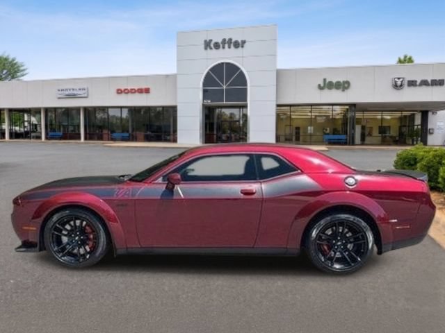 Used 2022 Dodge Challenger R/T Scat Pack RWD image 2
