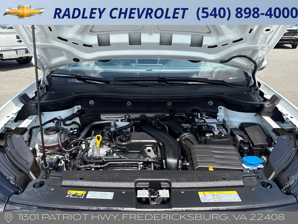 Used 2025 Volkswagen Taos SE AWD/4WD image 15