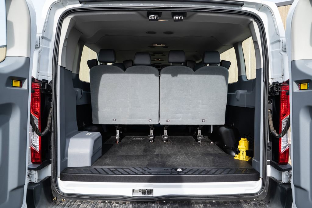 Used 2017 Ford Transit 350 XL image 29