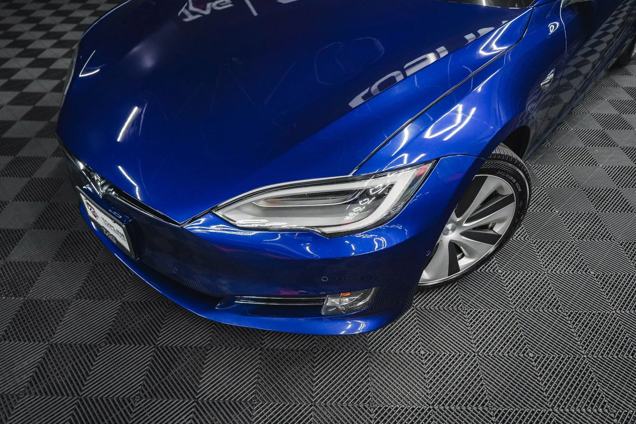 Used 2020 Tesla Model S AWD image 3